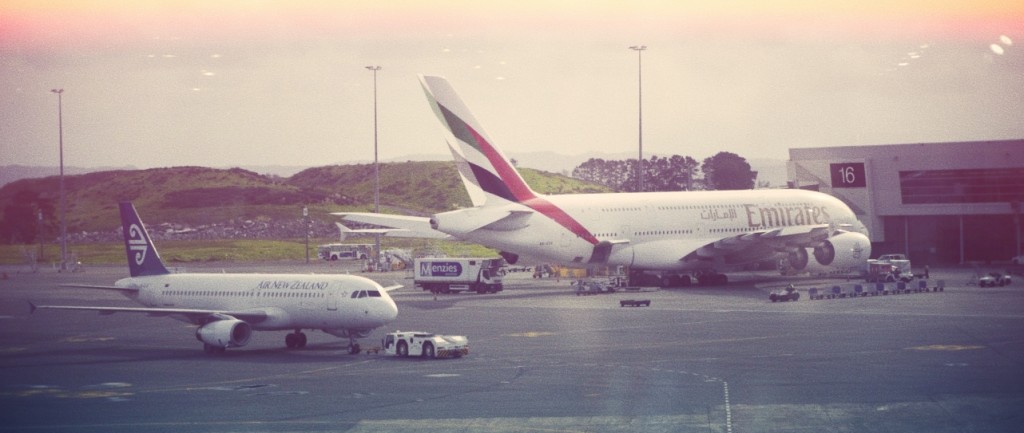 A380 & 737 alongside