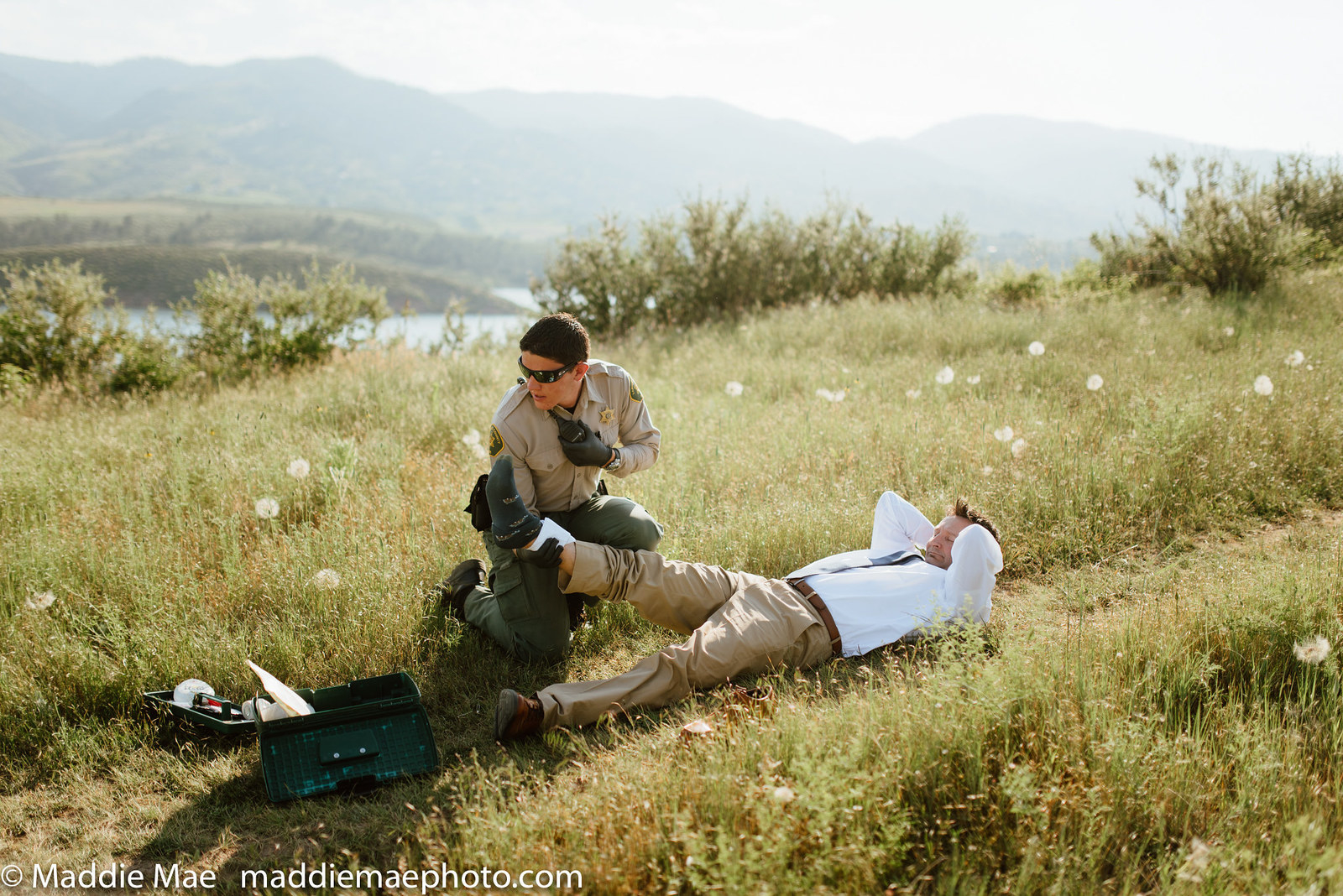 The couple were about 50 feet from the parking lot when the young rattlesnake jumped out onto the path and struck, their photographer Maddie Wilbur told BuzzFeed.